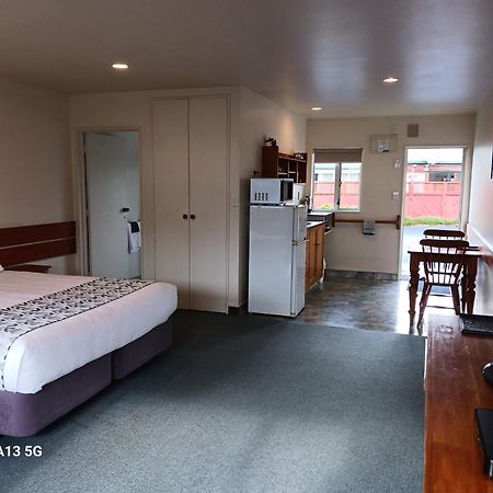 Anatoki Lodge Motel ทาคาคา ภายนอก รูปภาพ